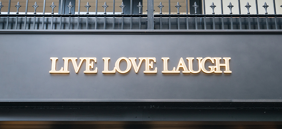 LIVE LOVE LAUGH（リブラブラフ）表参道店