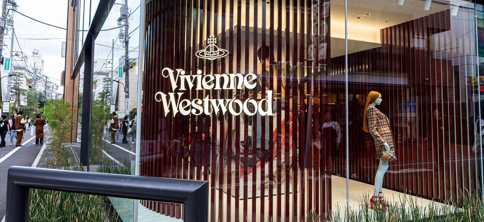 Vivienne Westwood 青山店（ヴィヴィアン・ウエストウッド）